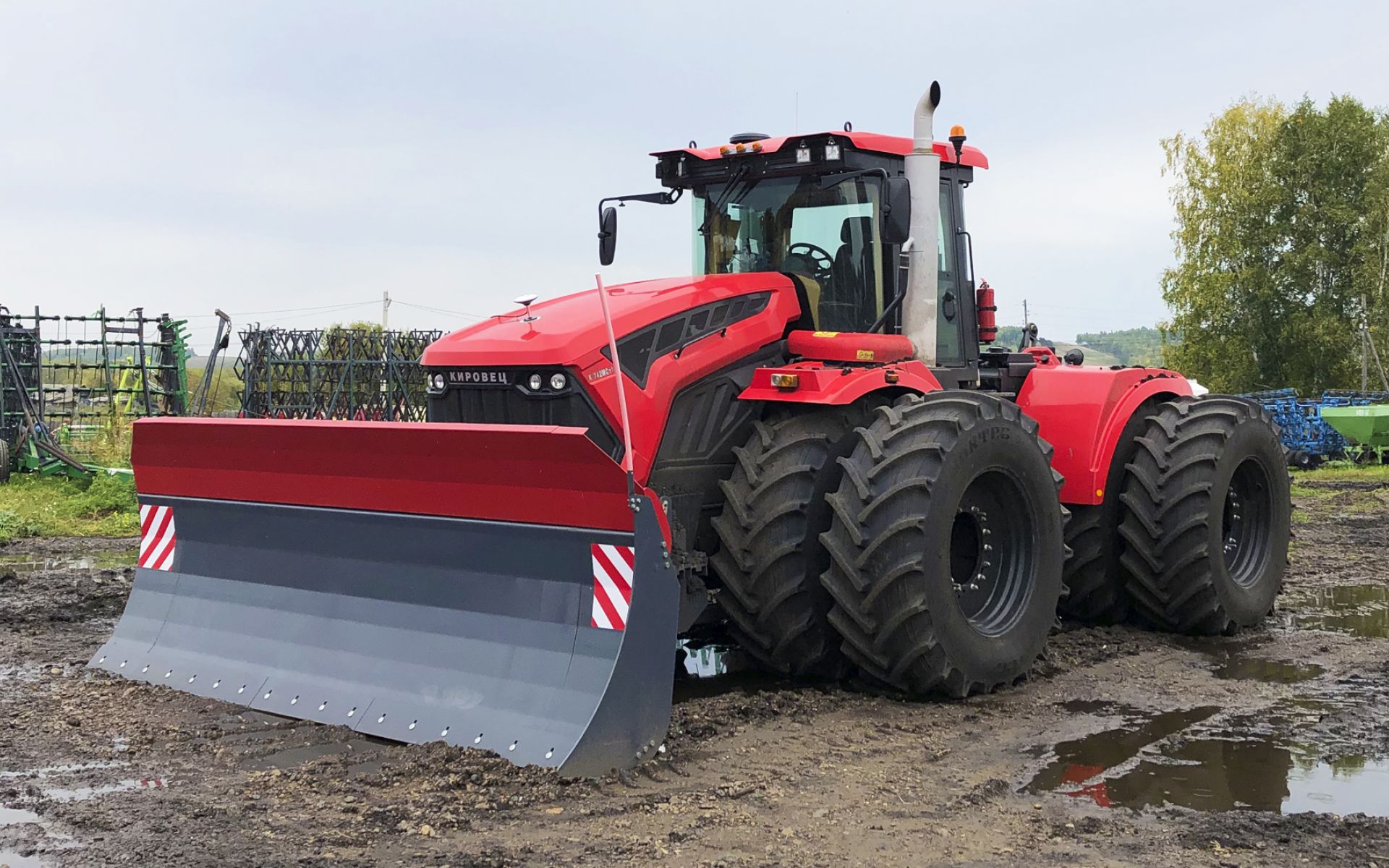 Отвал передний поворотный ППО-3,5 для трактора Кировец серии К-7