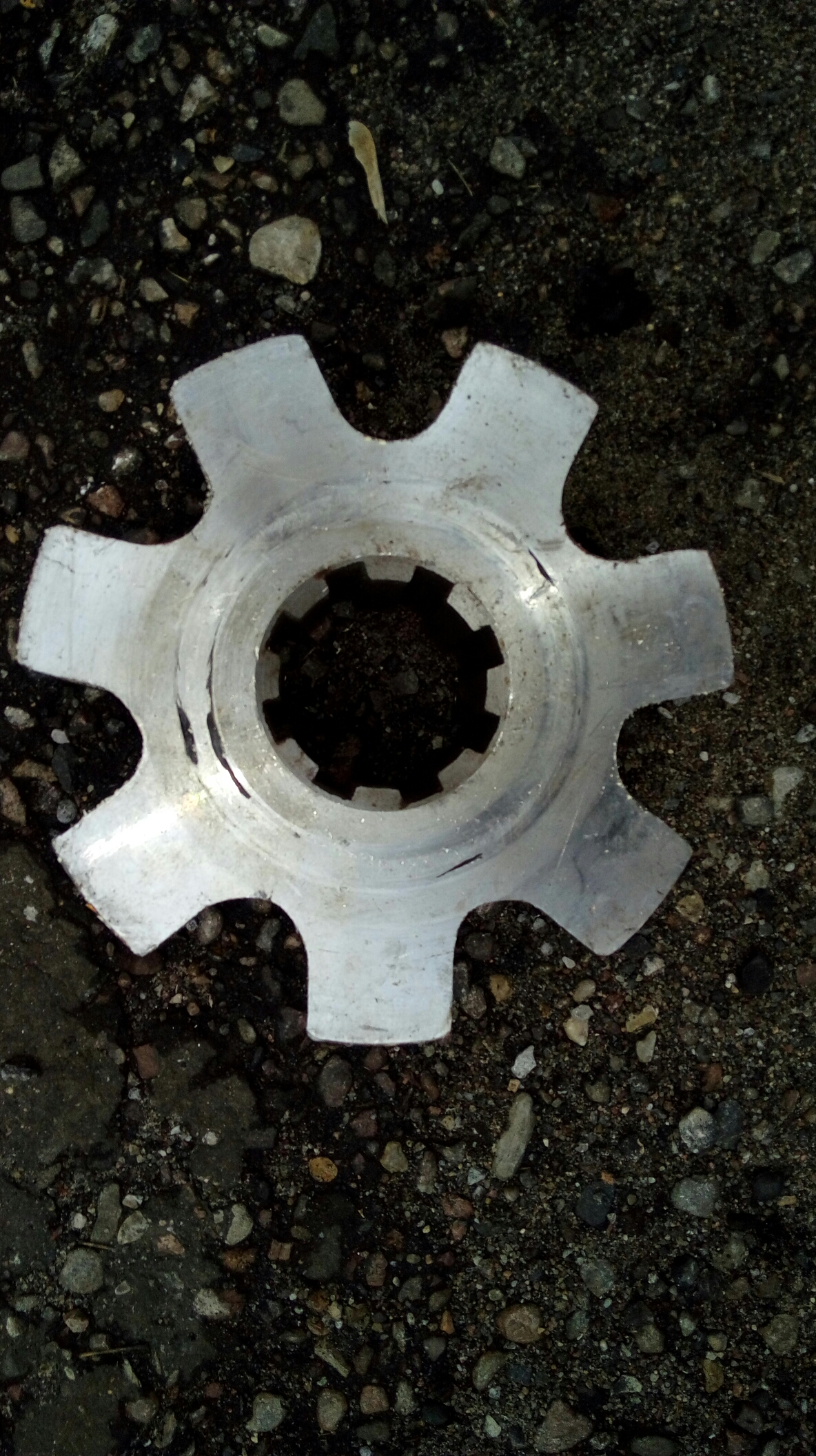 Звездочка привода транспортёра КО-829 (ведущая) КО-104А.01.03.008