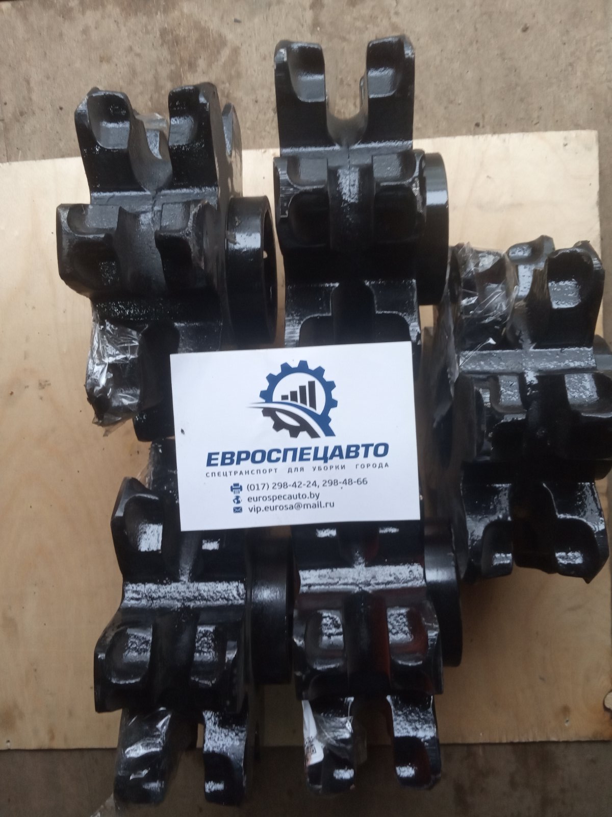 Звездочка привода транспортёра КО-829 (ведущая) КО-104А.01.03.008