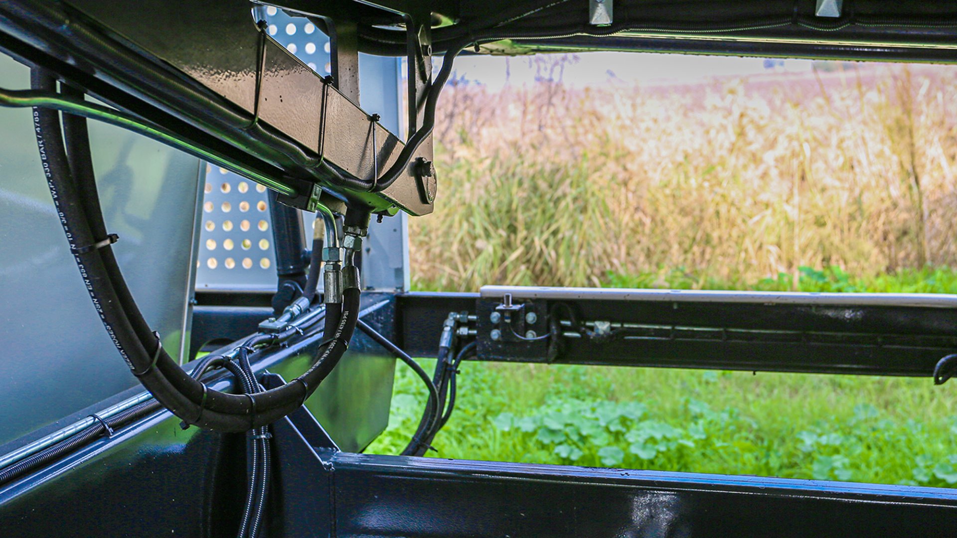 Механическая подметально-уборочная машина CityEagle 4 м.куб.