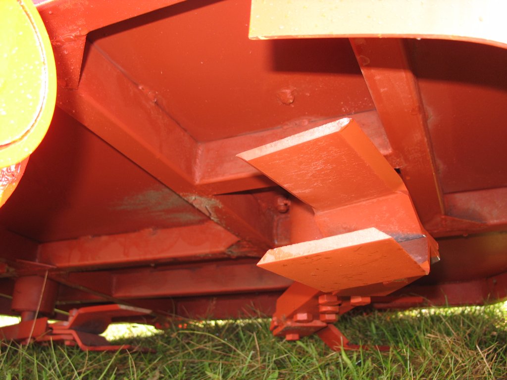 Косилка-измельчитель КРС-2