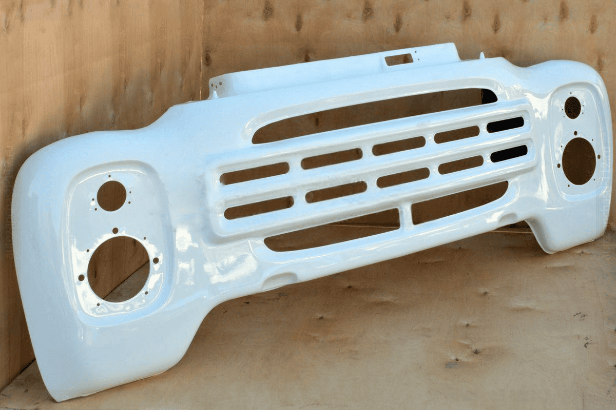 130-8401010 Облицовка радиатора 