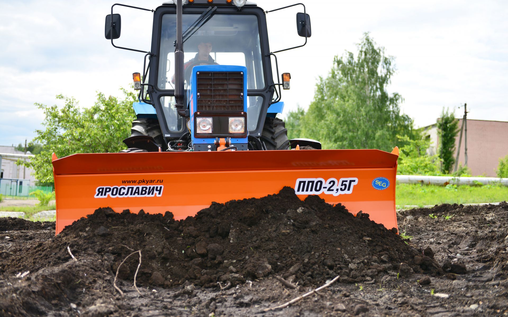 Отвал передний поворотный ППО-2,5 "Медведь"