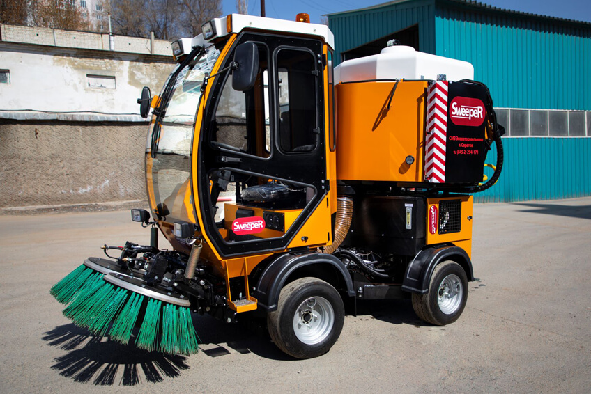 Многофункциональная коммунальная машина SWEEPER ММК-1500 1.5 м.куб.