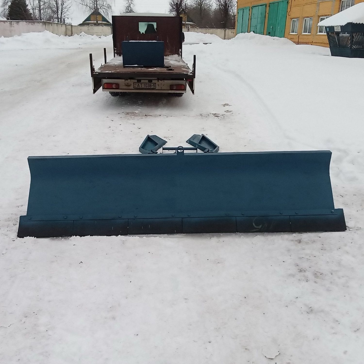 Отвал коммунальный гидроповоротный к МТЗ-82