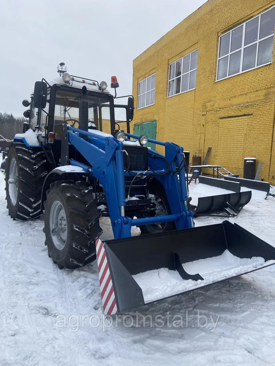 Погрузочное оборудование к трактору МТЗ-1221